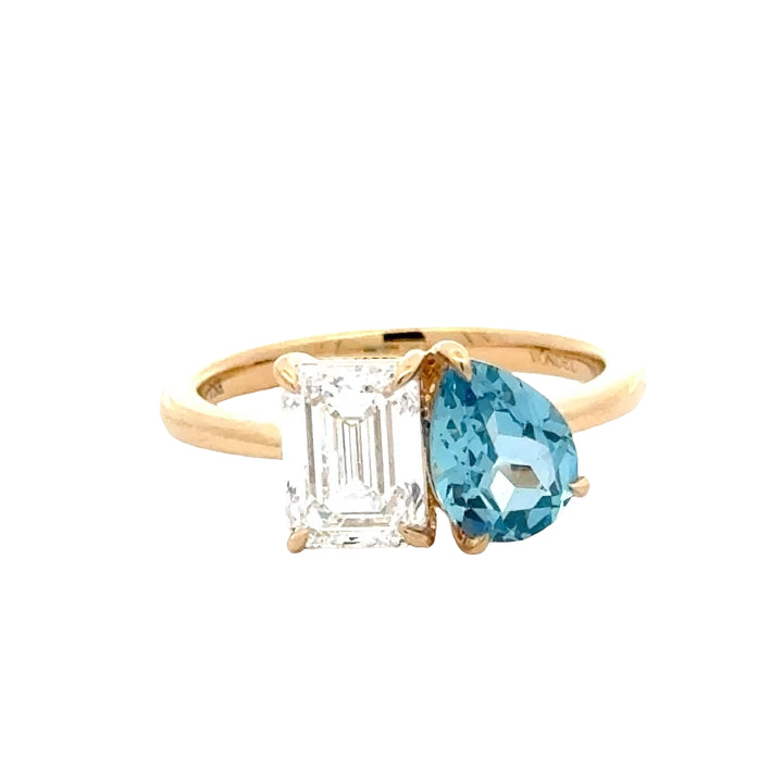 Light Blue Sapphire 1,5 ct Pear with 1,5 carat Emerald Diamant Toi et Moi Ring  - 18K Geelgoud