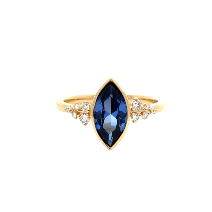 Blue Sapphire 1,5 ct Bezel Marquise Ring, Diamant Snowdrift   - 18K Geelgoud