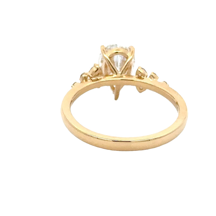 Pear Shaped Diamant 1,5 ct Ring Snowdrift - 18K Geelgoud