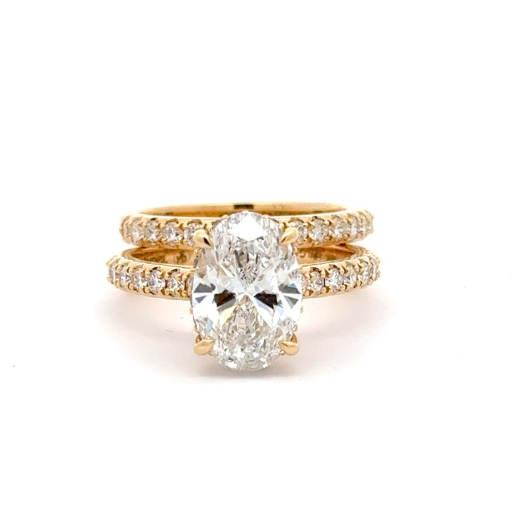 Oval Solitaire Pave with Pave Side Band Set