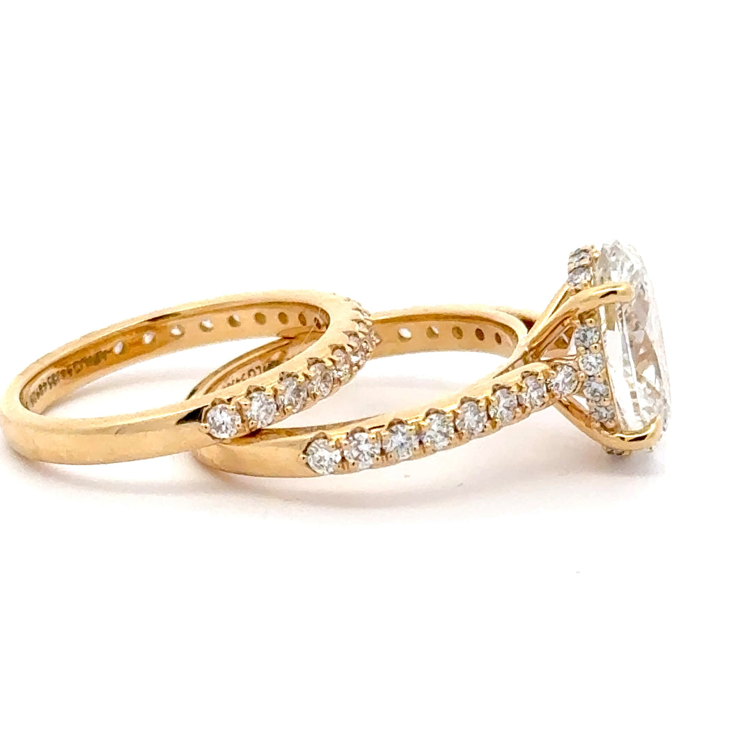 Oval Solitaire Pave with Pave Side Band Set