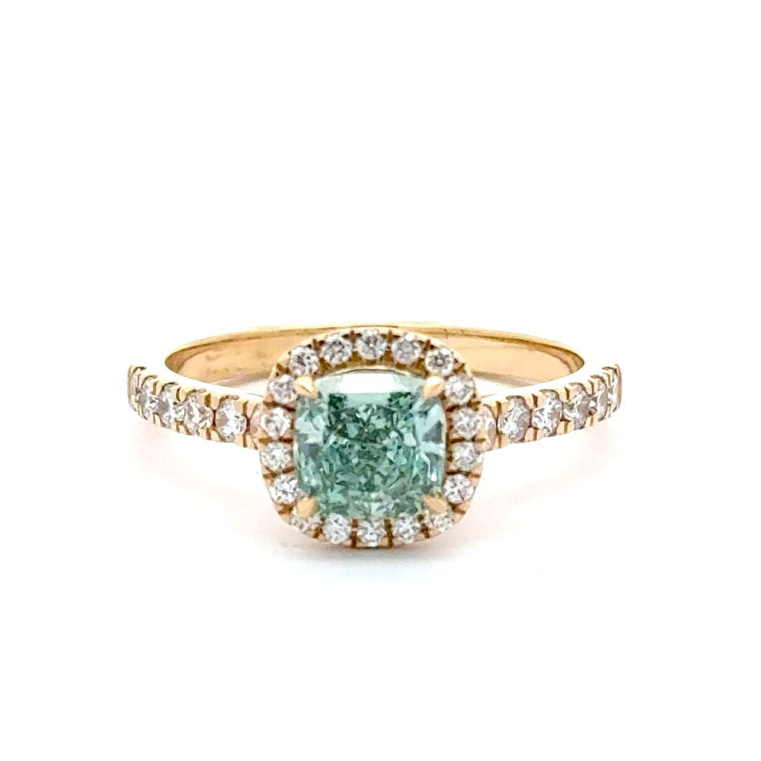 Cushion Halo Ring met Pave Band en Groene Diamant - 1,42 ct
