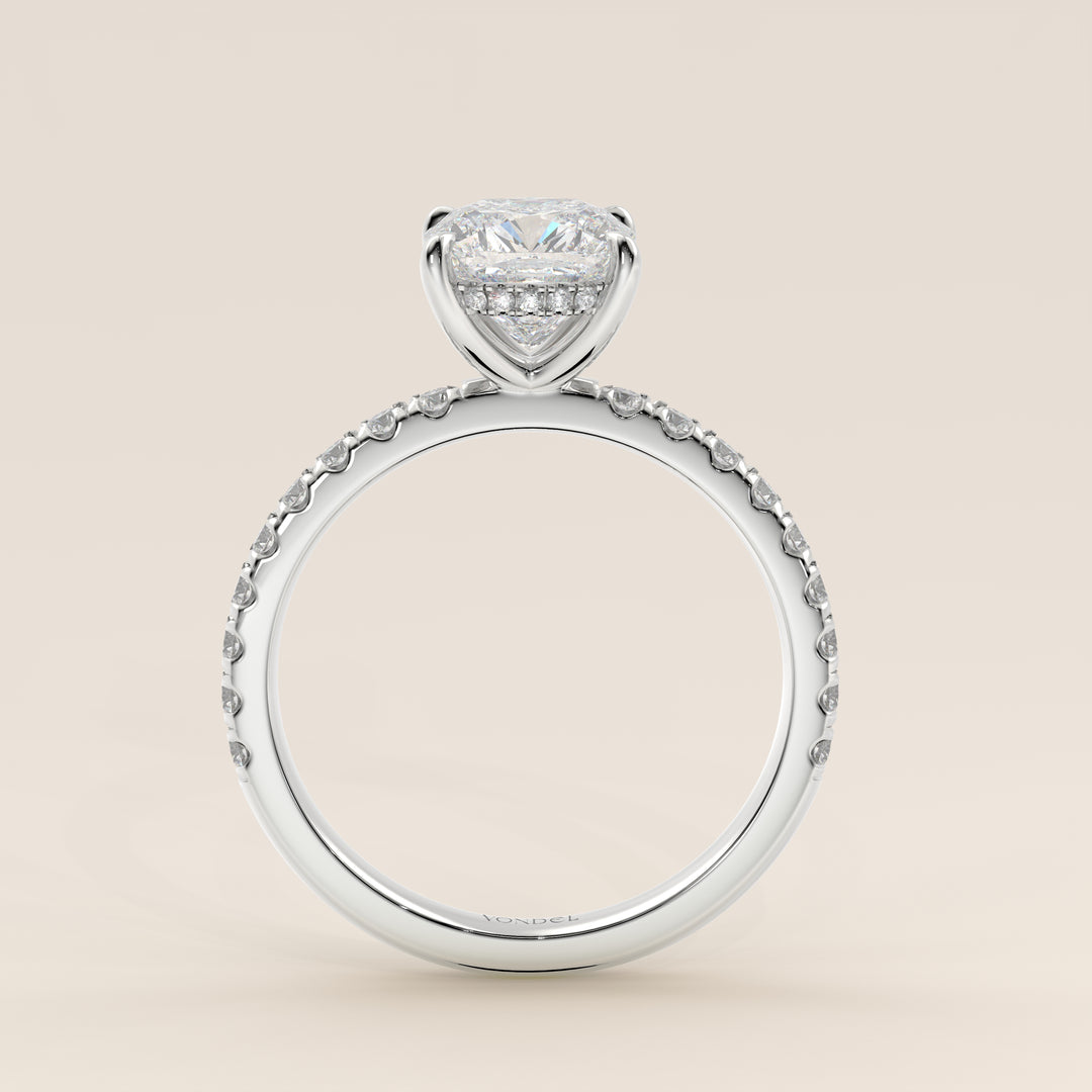 Verlovingsring cushion lab grown diamant met hidden halo en pave band, witgoud