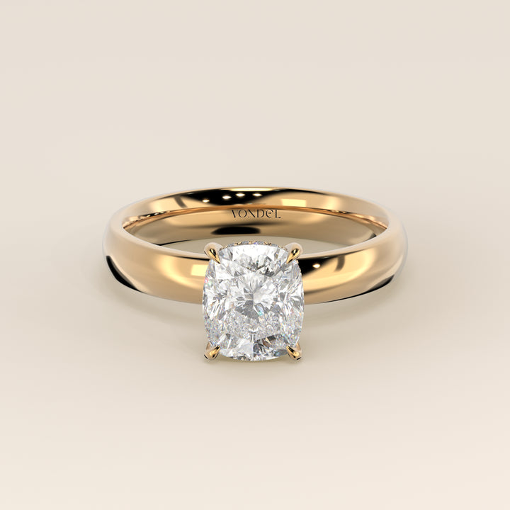 Verlovingsring elongated cushion lab grown diamant met brede band en hidden halo, geelgoud