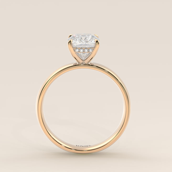 Verlovingsring elongated cushion lab grown diamant met brede band en hidden halo, geelgoud