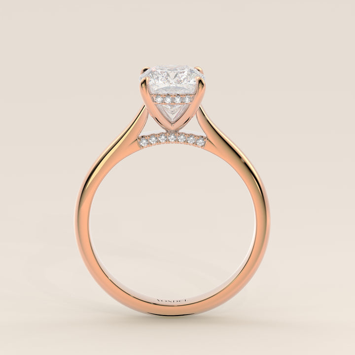 Verlovingsring elongated cushion lab grown diamant met cathedral setting, hidden halo en diamond bridge, rosegoud