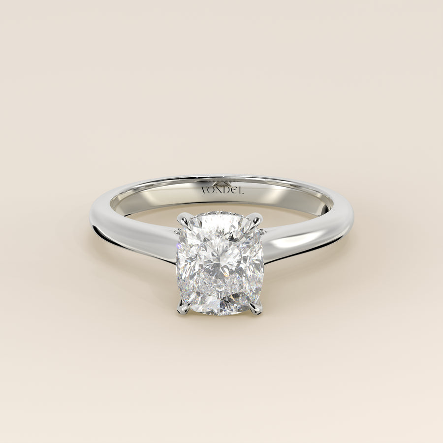 Verlovingsring elongated cushion lab grown diamant met cathedral setting, hidden halo en diamond bridge, witgoud