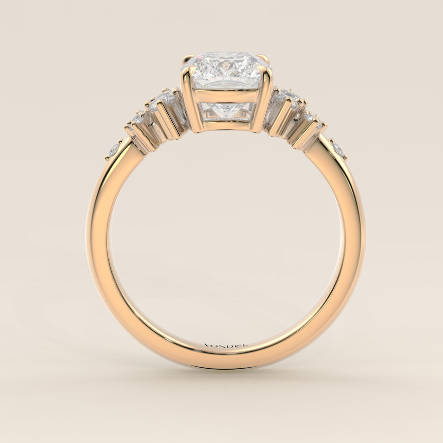 Verlovingsring elongated cushion lab grown diamant met hidden halo en lage zetting, geelgoud