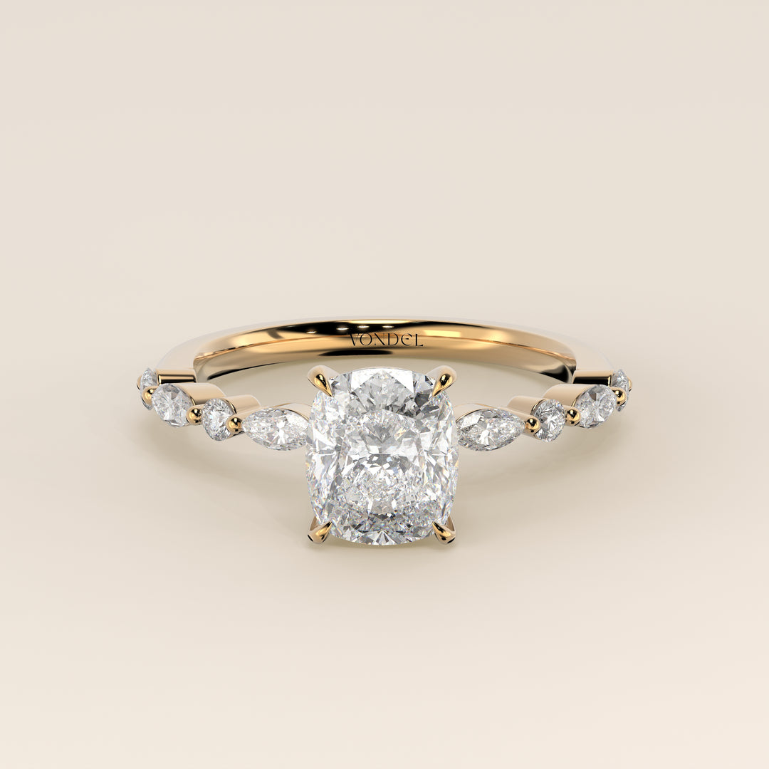 Verlovingsring elongated cushion lab grown diamant met marquise- en ronde diamantband, geelgoud