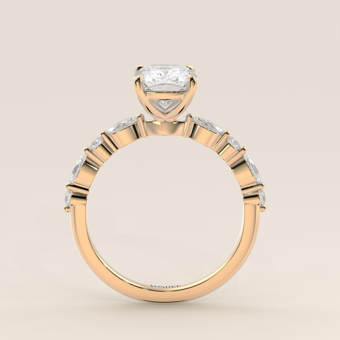 Verlovingsring elongated cushion lab grown diamant met marquise- en ronde diamantband, geelgoud