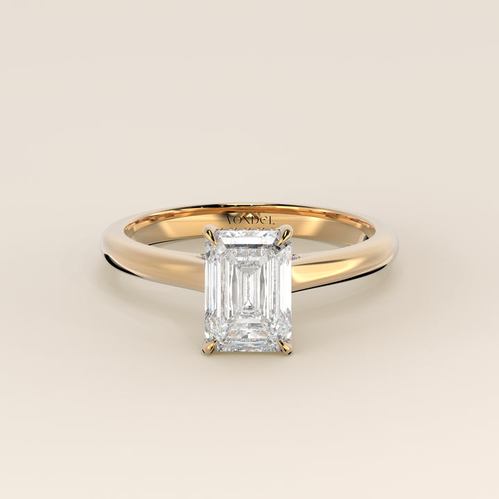 Verlovingsring emerald lab grown diamant met cathedral setting, hidden halo en diamond bridge, geelgoud