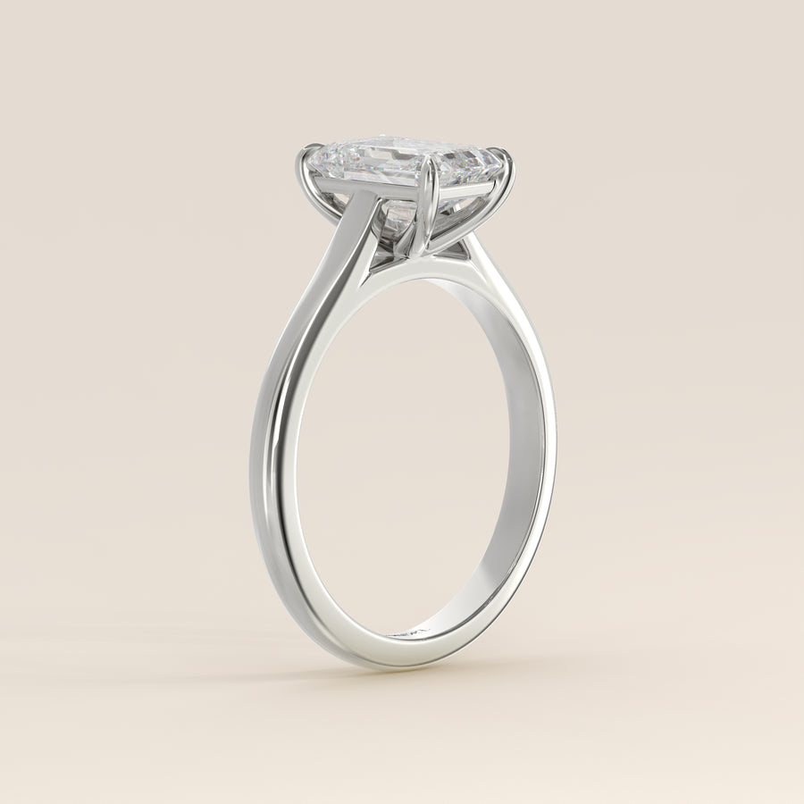 Verlovingsring emerald lab grown diamant met cathedral setting, witgoud