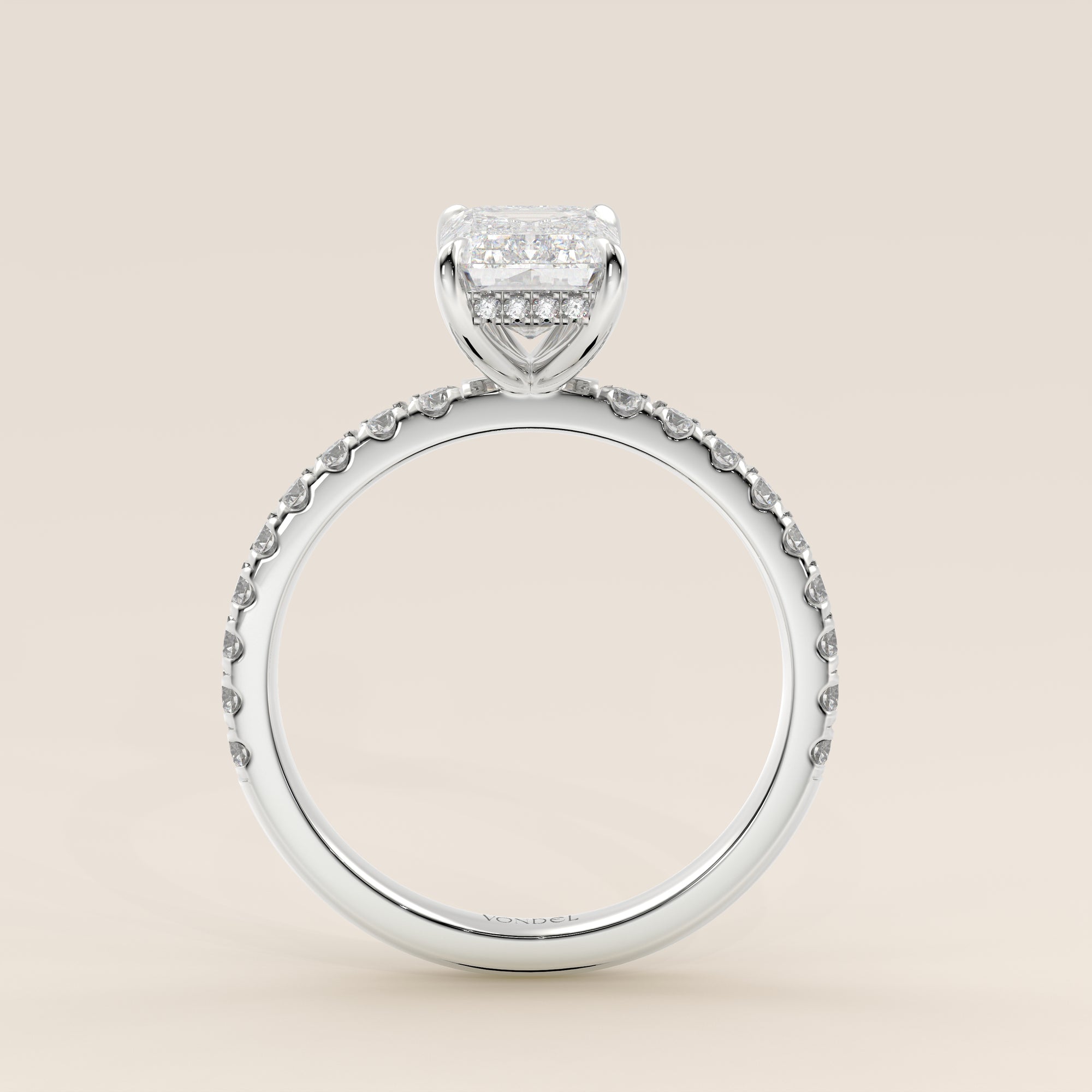 Verlovingsring emerald lab grown diamant met hidden halo en pave band, witgoud