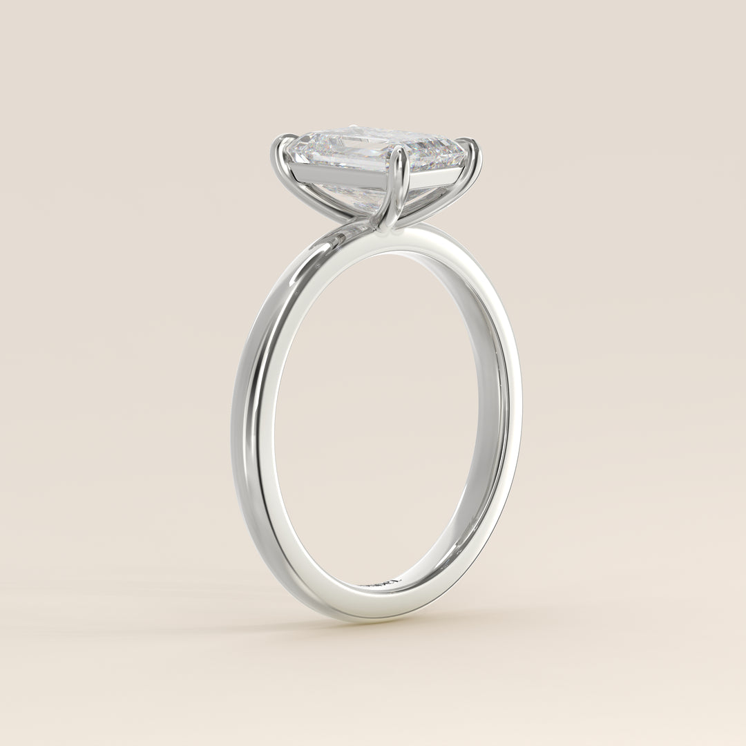 Verlobungsring mit Smaragd und im Labor gezüchtetem Diamanten, Weißgold