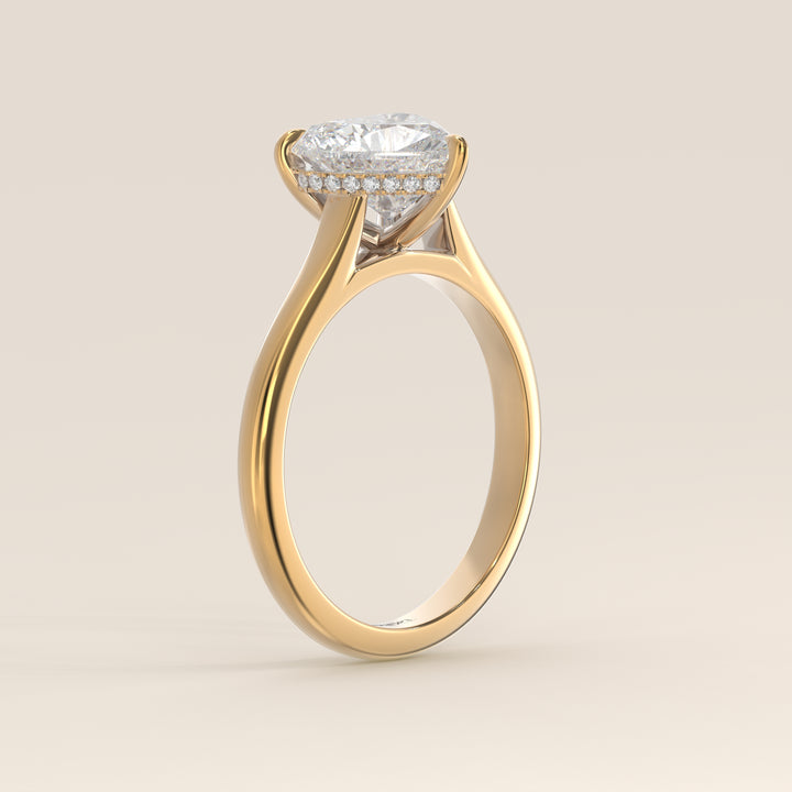 Verlovingsring hart lab grown diamant met cathedral setting en hidden halo, geelgoud