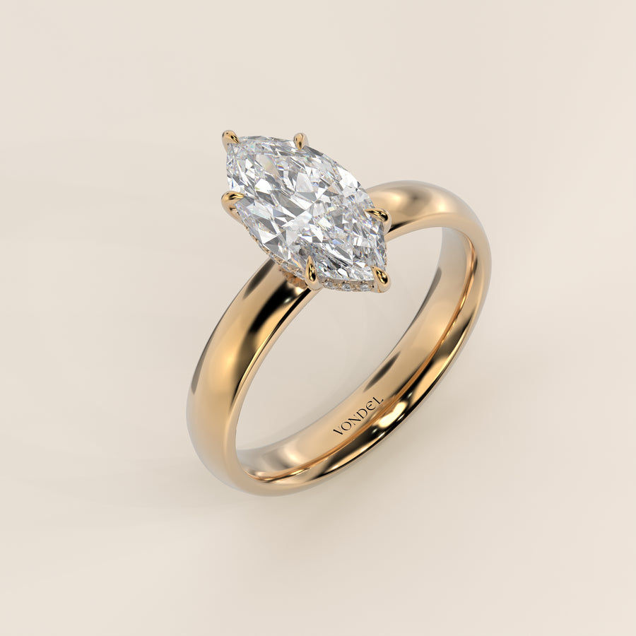 Verlovingsring marquise lab grown diamant met brede band en hidden halo, geelgoud