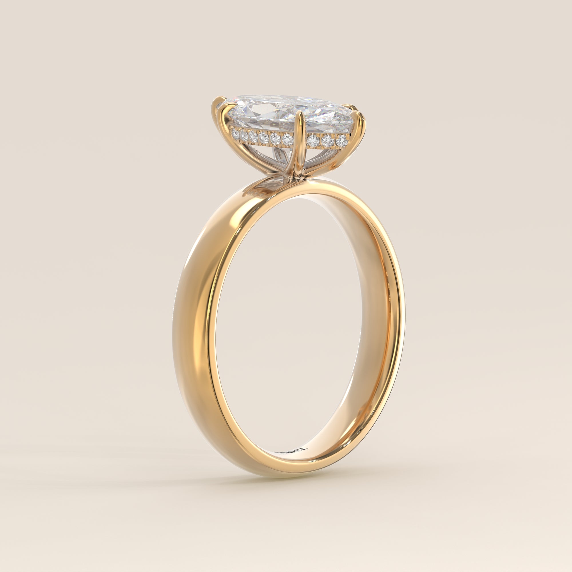 Verlovingsring marquise lab grown diamant met brede band en hidden halo, geelgoud