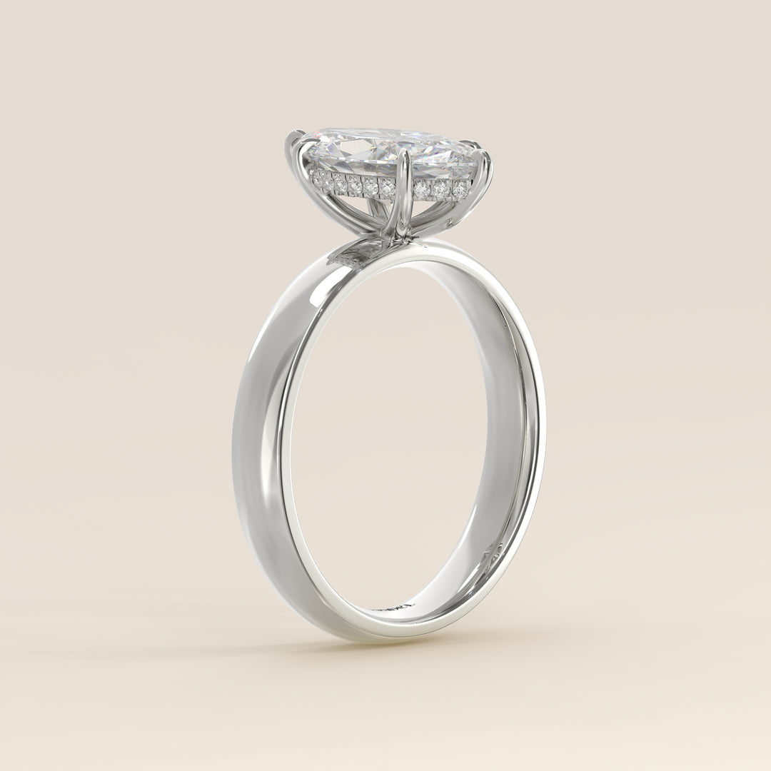 Verlovingsring marquise lab grown diamant met brede band en hidden halo, witgoud