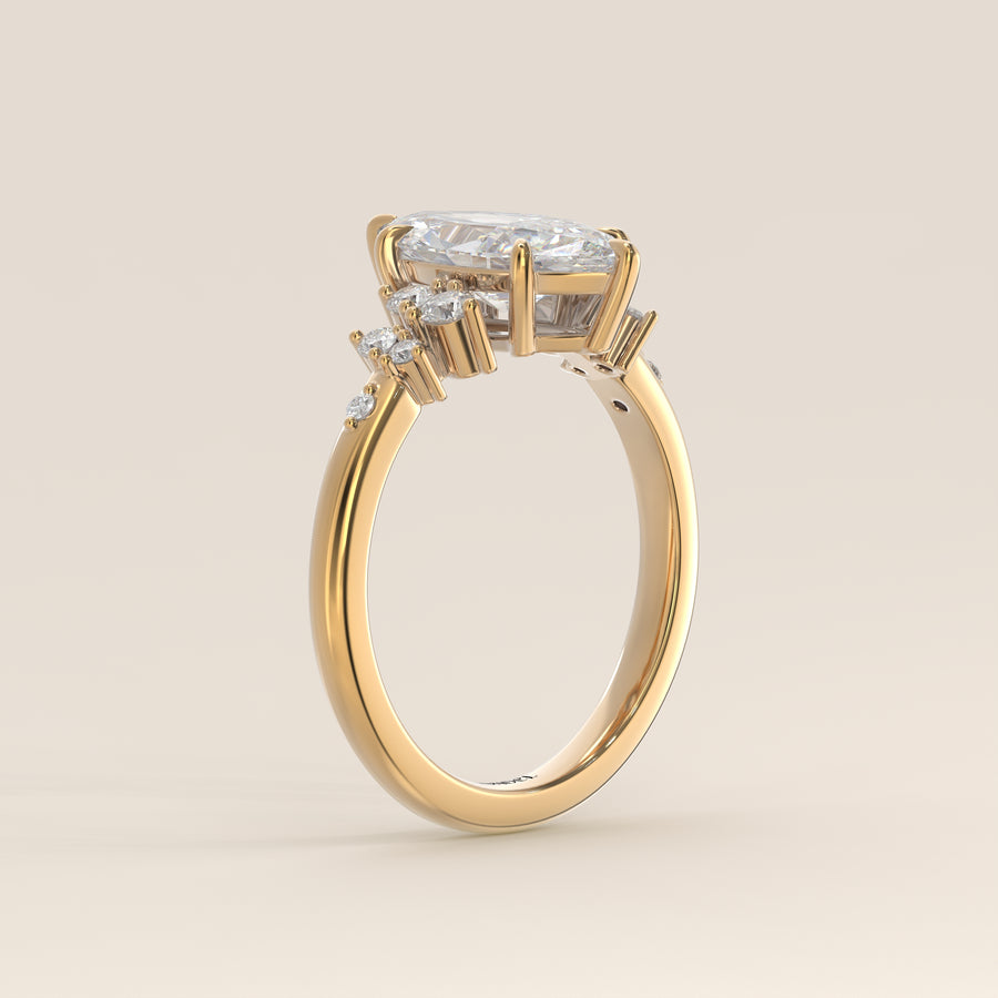 Verlovingsring marquise lab grown diamant met hidden halo en lage zetting, geelgoud
