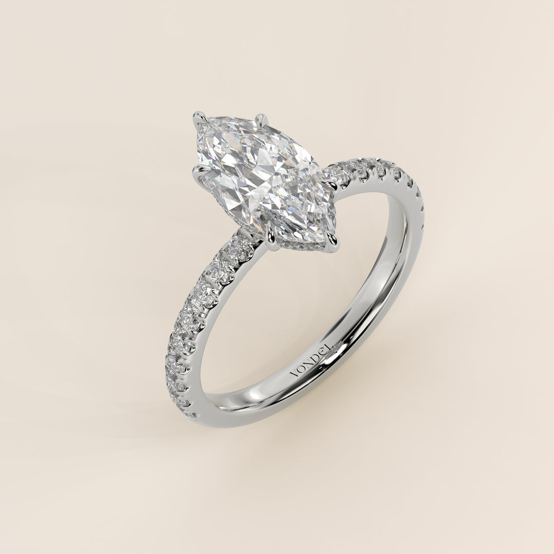 Verlovingsring marquise lab grown diamant met hidden halo en pave band, witgoud