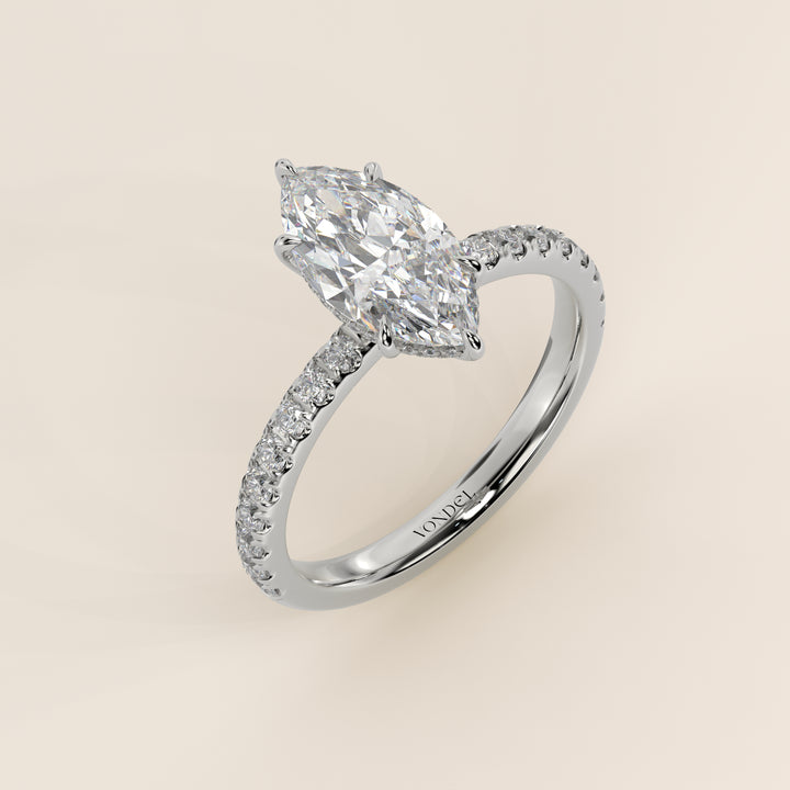 Verlovingsring marquise lab grown diamant met hidden halo en pave band, witgoud