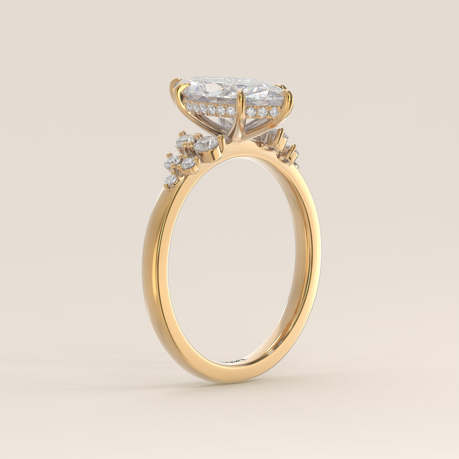 Verlovingsring marquise lab grown diamant met snowdrift en hidden halo, geelgoud