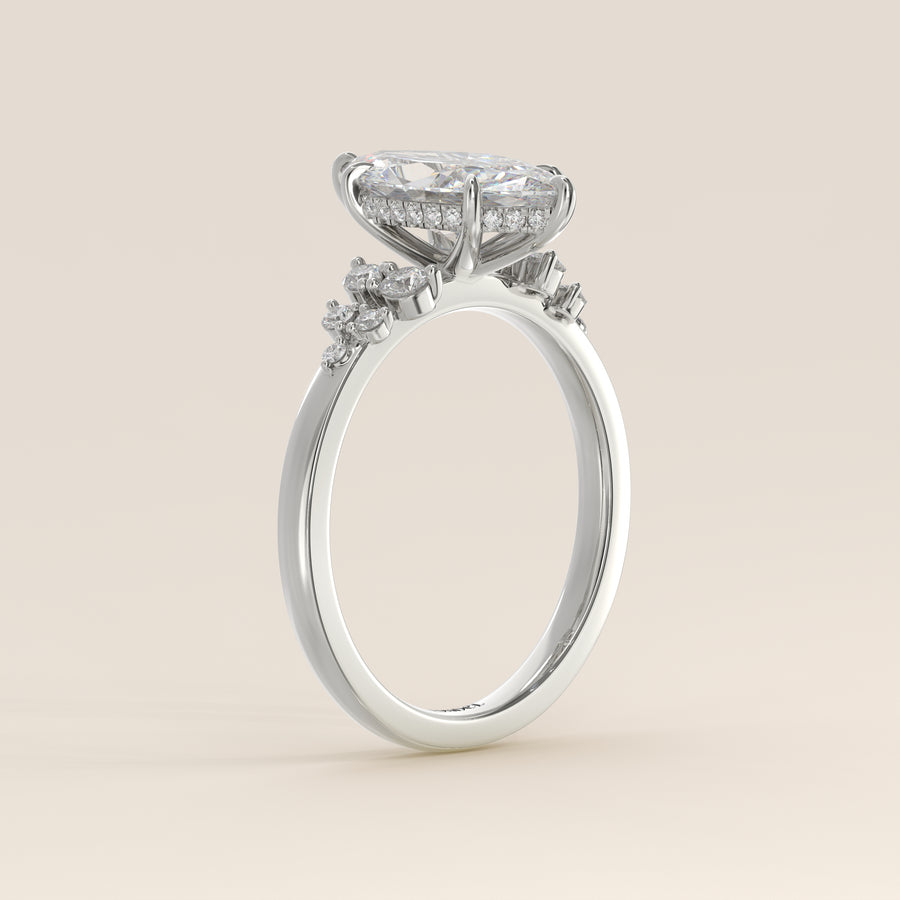 Verlovingsring marquise lab grown diamant met snowdrift en hidden halo, witgoud