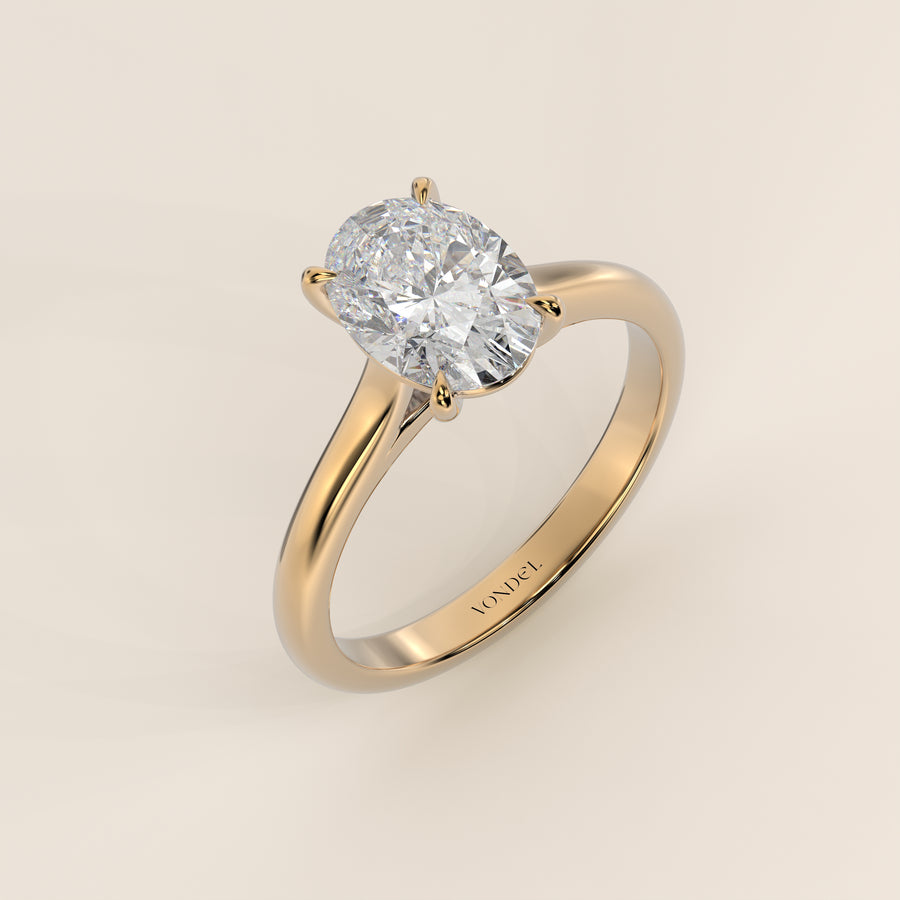 Verlovingsring ovaal lab grown diamant met cathedral setting, geelgoud