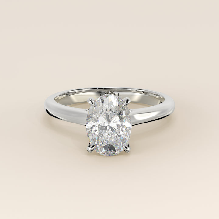 Verlovingsring ovaal lab grown diamant met cathedral setting, hidden halo en diamond bridge, witgoud