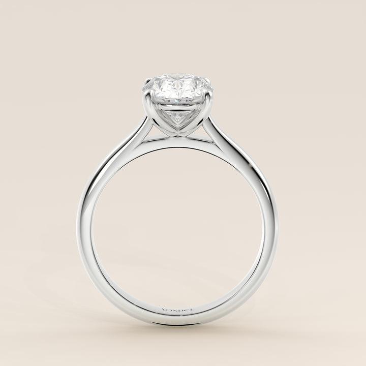 Verlovingsring ovaal lab grown diamant met cathedral setting, witgoud