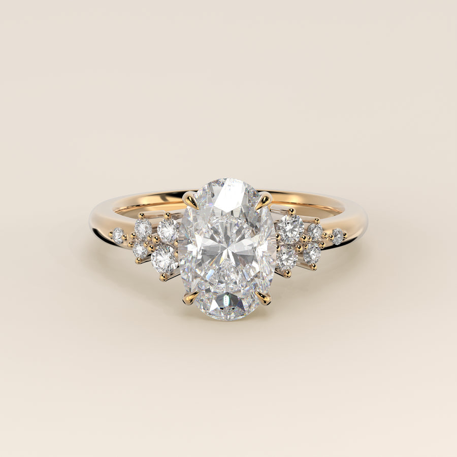 Verlovingsring ovaal lab grown diamant met hidden halo en lage zetting, geelgoud