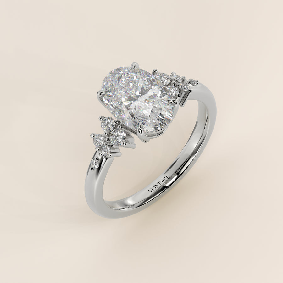 Verlovingsring ovaal lab grown diamant met hidden halo en lage zetting, witgoud