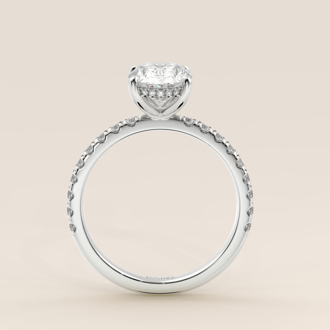 Verlovingsring ovaal lab grown diamant met hidden halo en pave band, witgoud