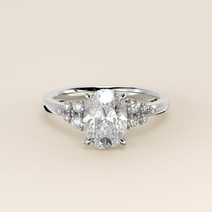 Verlovingsring ovaal lab grown diamant met snowdrift en hidden halo, witgoud