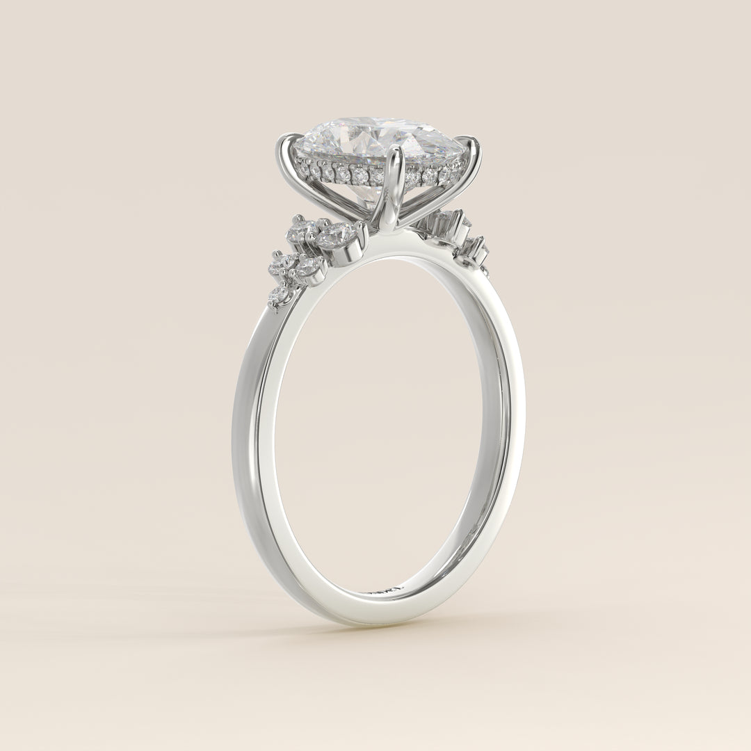 Verlovingsring ovaal lab grown diamant met snowdrift en hidden halo, witgoud