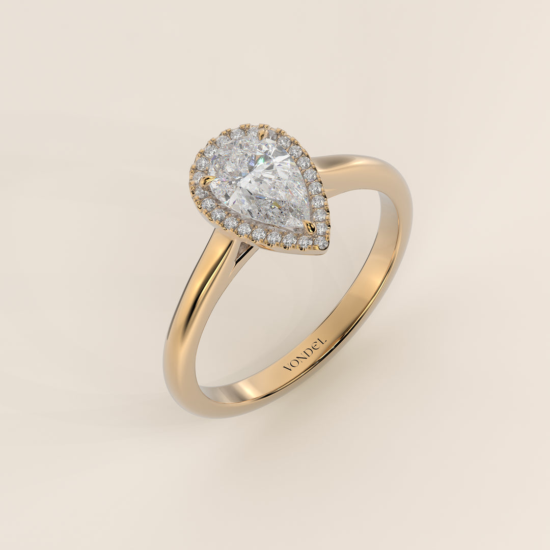 Verlovingsring peer halo lab grown diamant met cathedral en hoge zetting, geelgoud