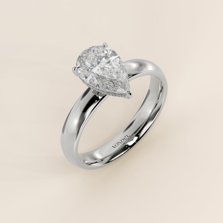 Verlovingsring peer lab grown diamant met brede band en hidden halo, witgoud