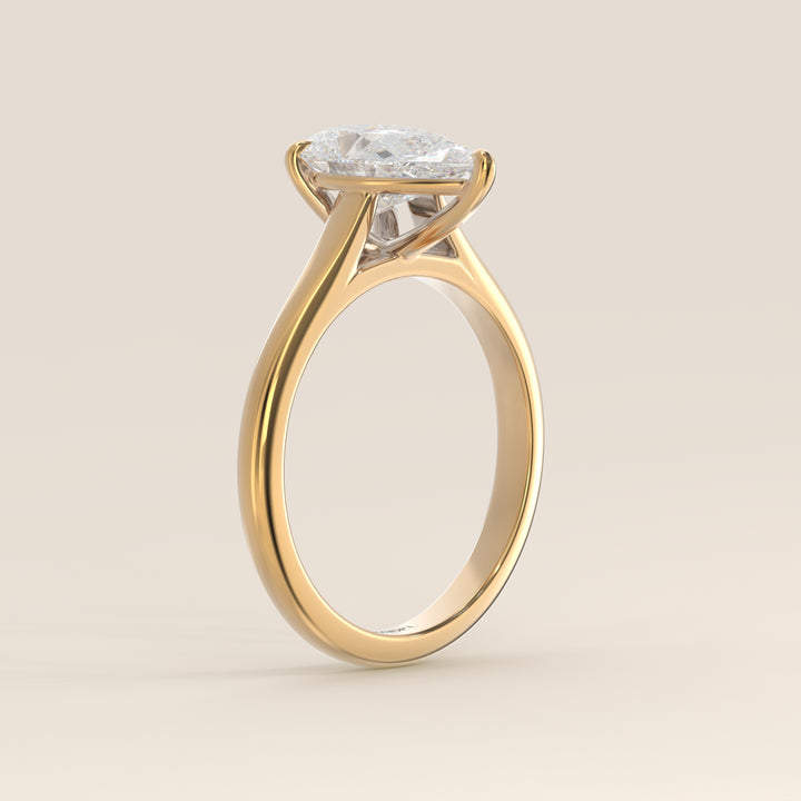 Verlovingsring peer lab grown diamant met cathedral setting, geelgoud