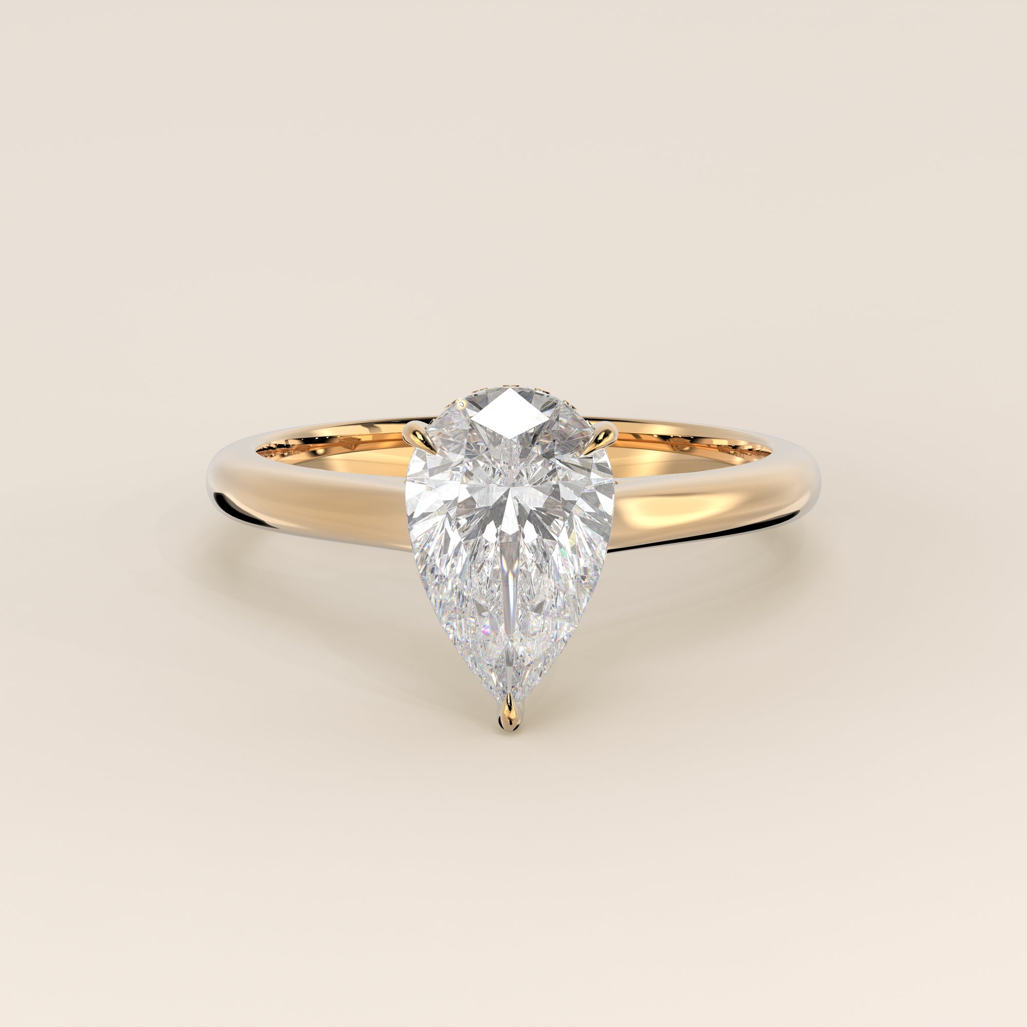 Verlovingsring peer lab grown diamant met cathedral setting, hidden halo en diamond bridge, geelgoud