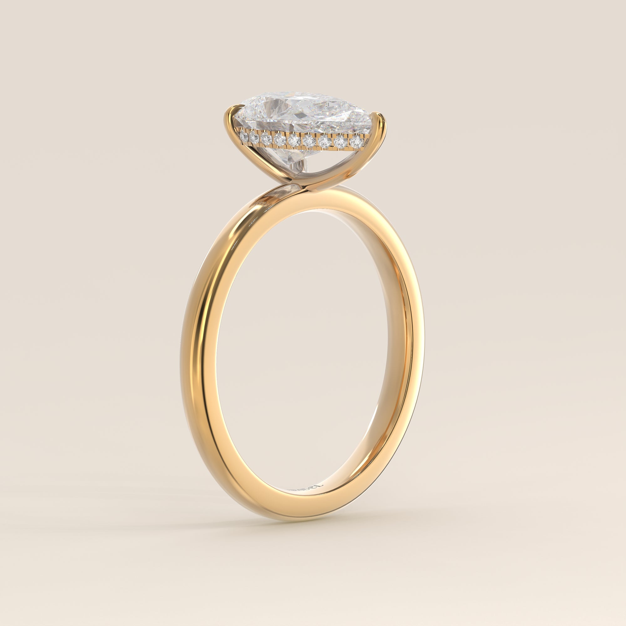 Verlobungsring mit birnenförmigem, im Labor gezüchtetem Diamanten und verstecktem Halo, Gelbgold