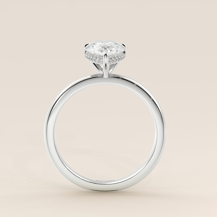 Verlobungsring mit birnenförmigem, im Labor gezüchtetem Diamanten und verstecktem Halo, Weißgold