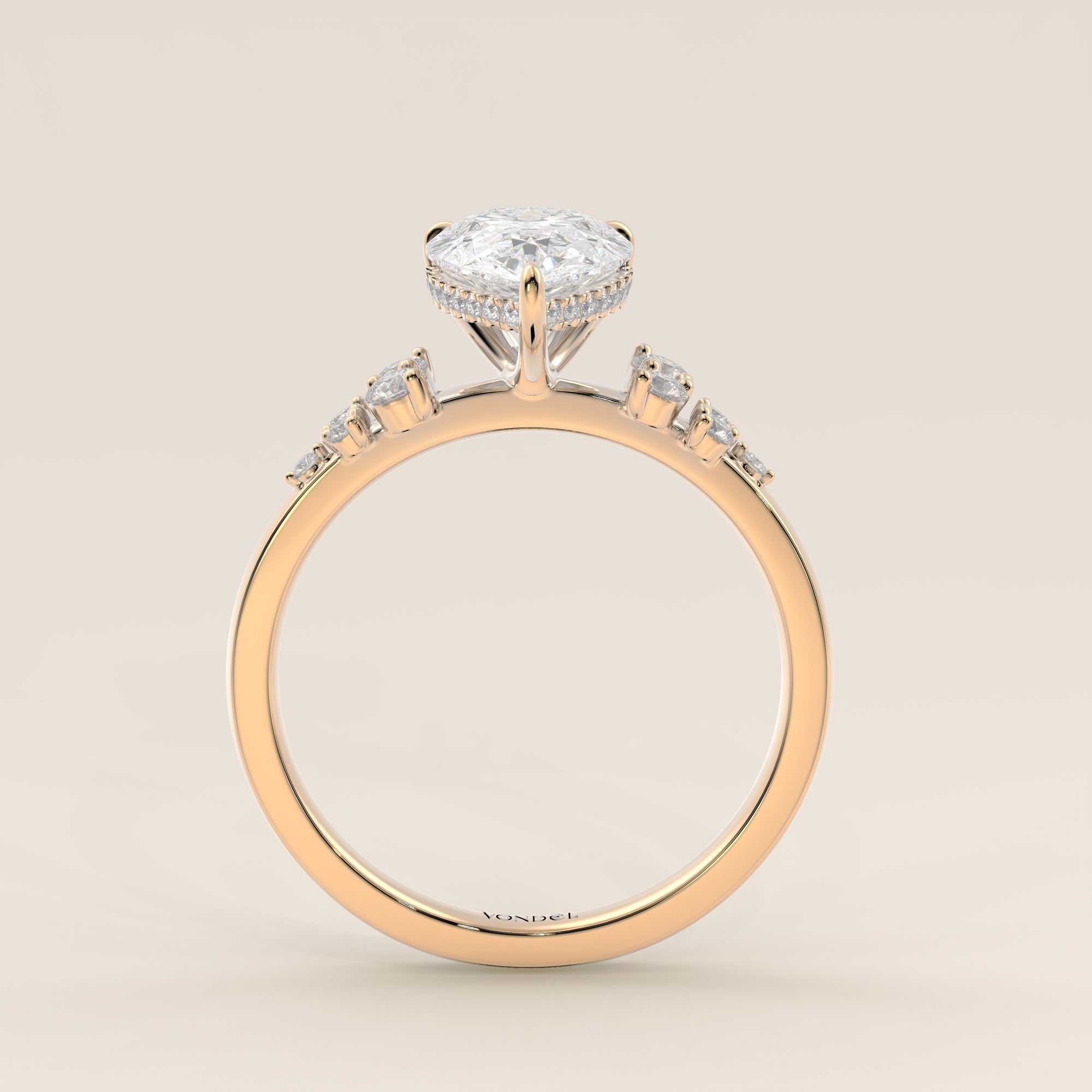 Verlovingsring peer lab grown diamant met snowdrift en hidden halo, geelgoud