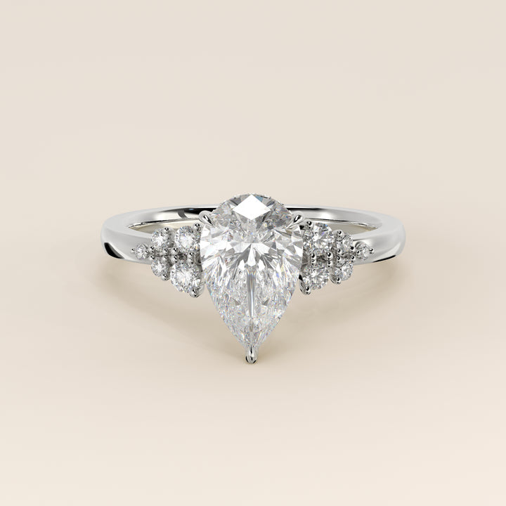 Verlovingsring peer lab grown diamant met snowdrift en hidden halo, witgoud