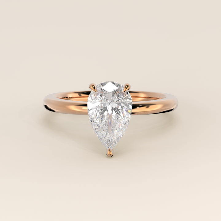 Verlobungsring mit birnenförmigem, im Labor gezüchtetem Diamanten, Roségold