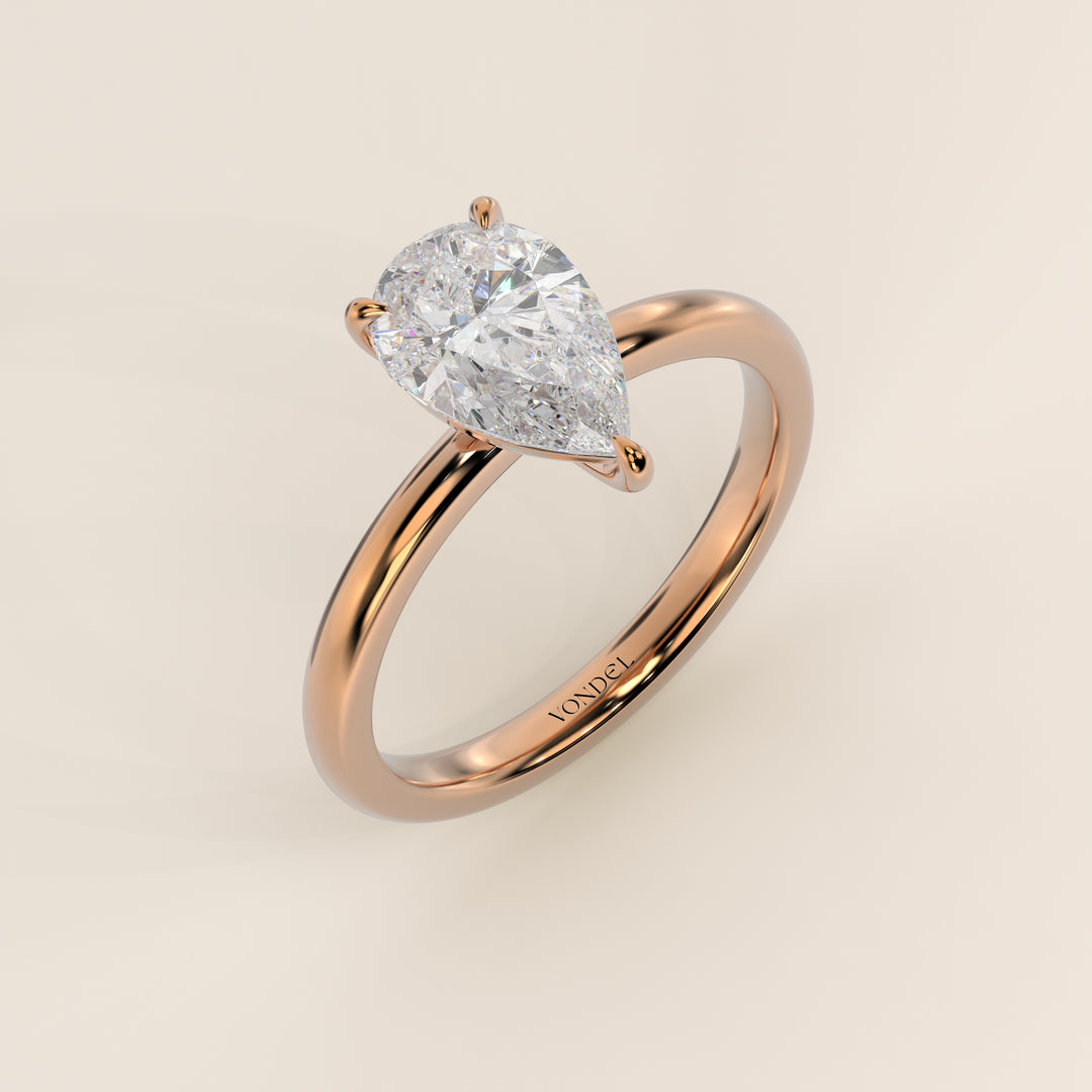 Verlobungsring mit birnenförmigem, im Labor gezüchtetem Diamanten, Roségold