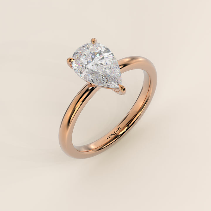 Verlobungsring mit birnenförmigem, im Labor gezüchtetem Diamanten, Roségold
