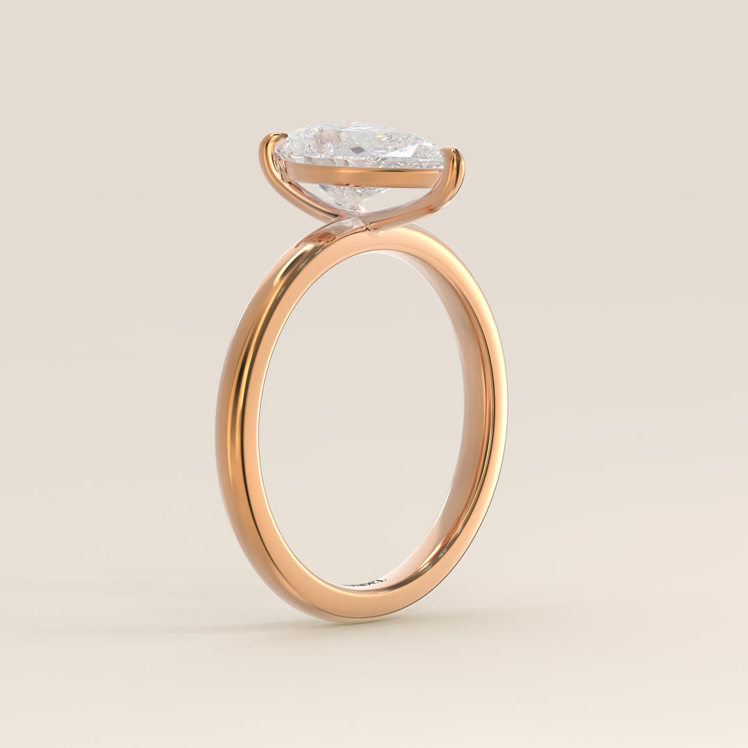 Verlobungsring mit birnenförmigem, im Labor gezüchtetem Diamanten, Roségold