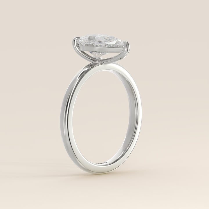 Verlobungsring mit birnenförmigem, im Labor gezüchtetem Diamanten, Weißgold