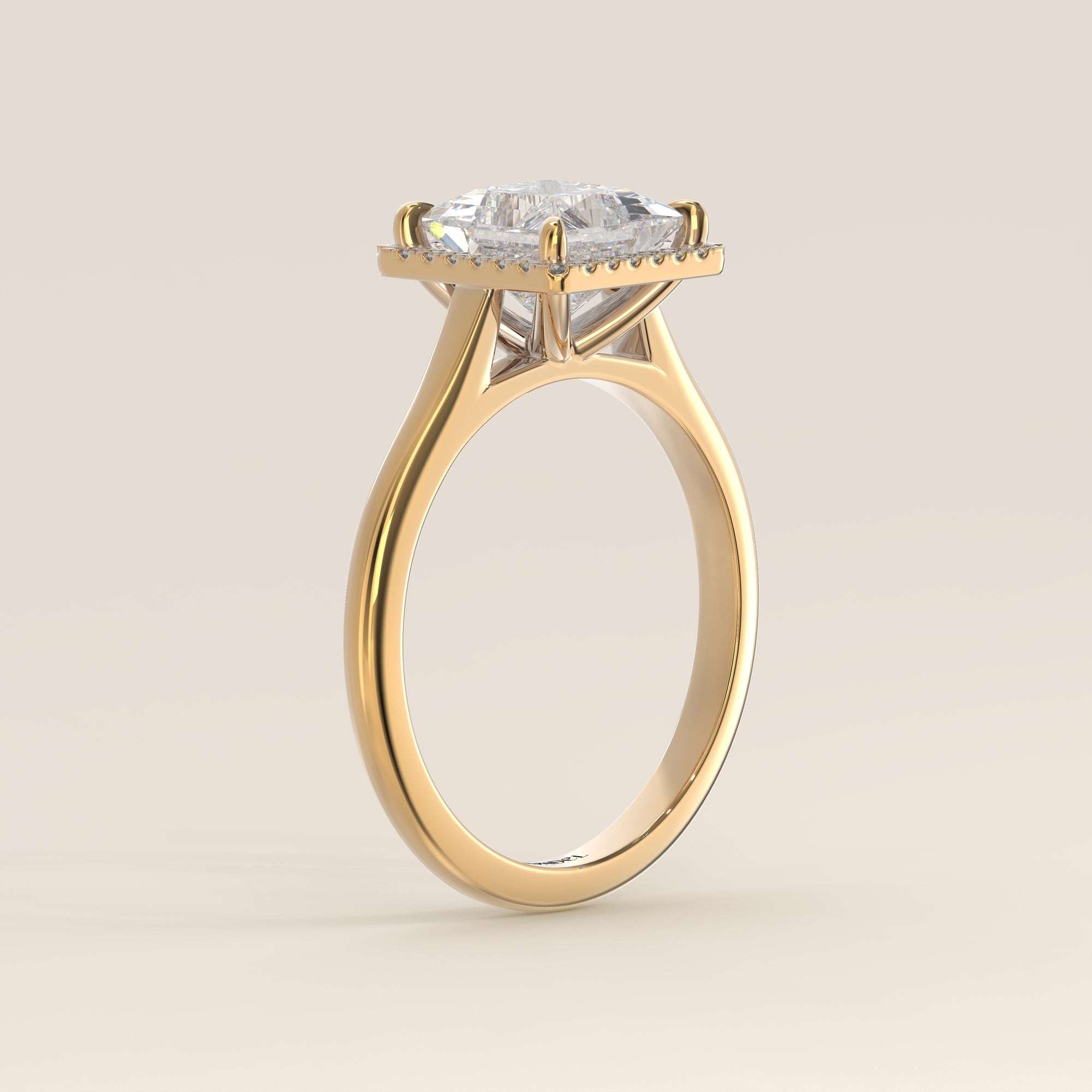 Verlovingsring princess halo lab grown diamant met cathedral en hoge zetting, geelgoud