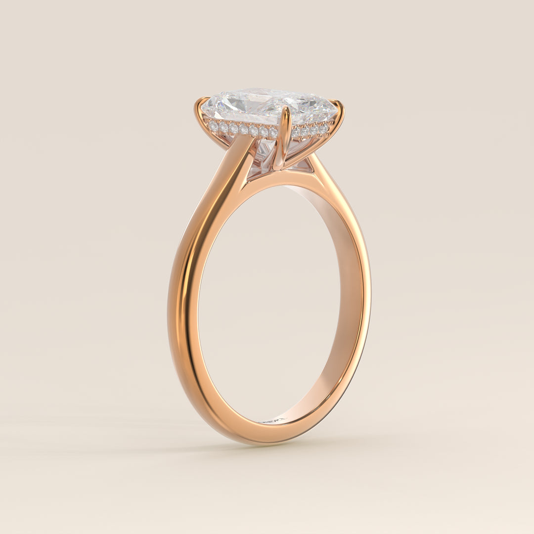 Verlovingsring radiant lab grown diamant met cathedral setting en hidden halo, rosegoud